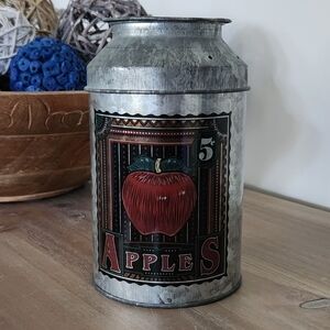 🍎 Vintage Apple Design Metal Canister – Rustic Farmhouse Kitchen Décor